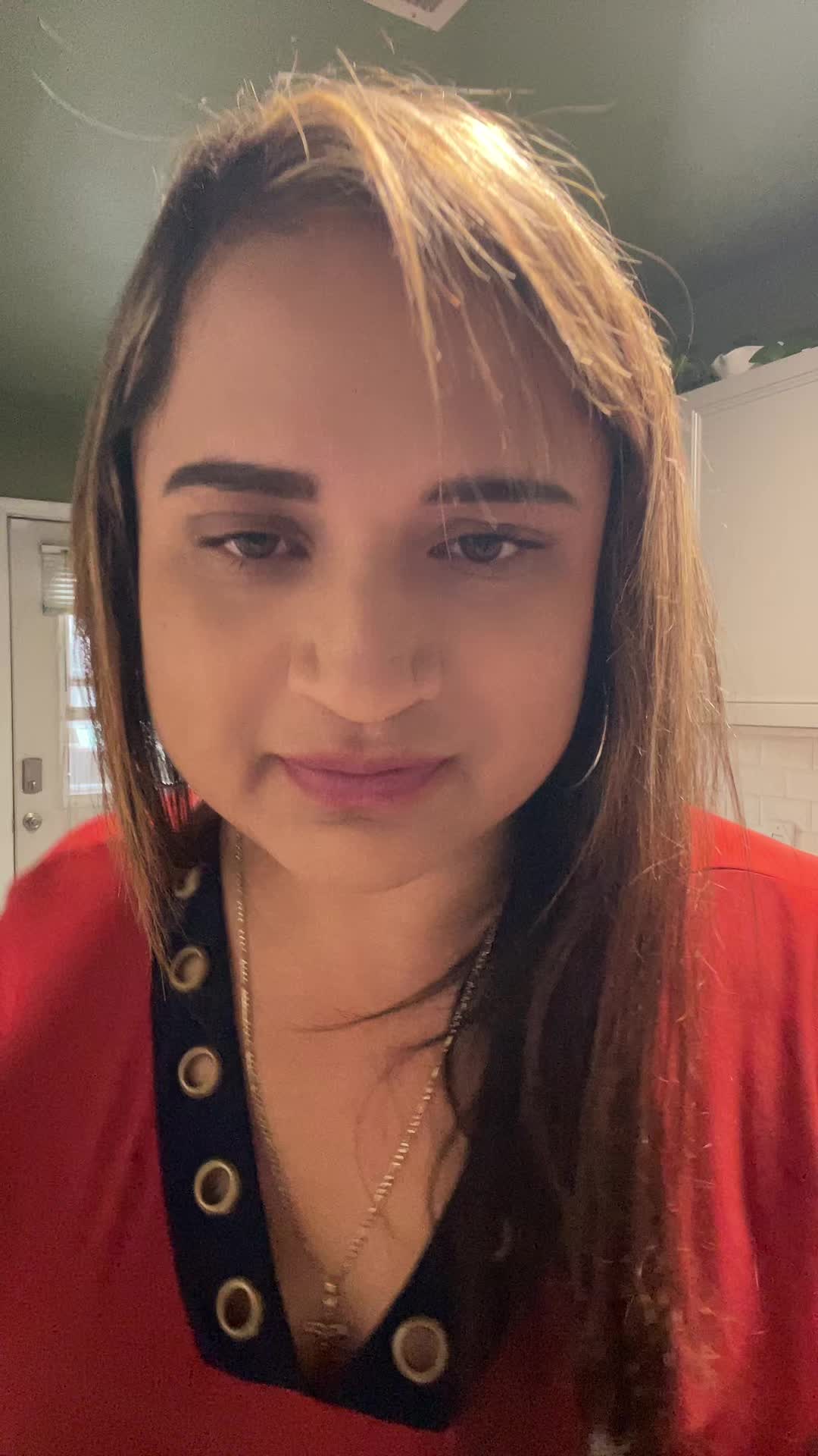 @larahuckleberry