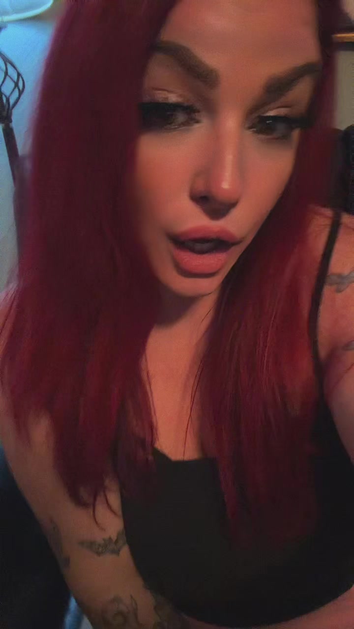 @💣🧨💥 That One Girl859 💣🧨💥