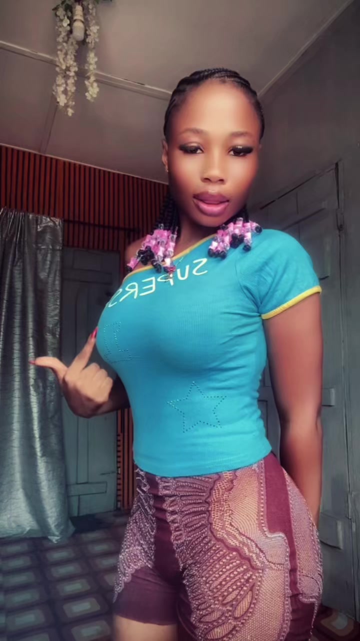 @👽