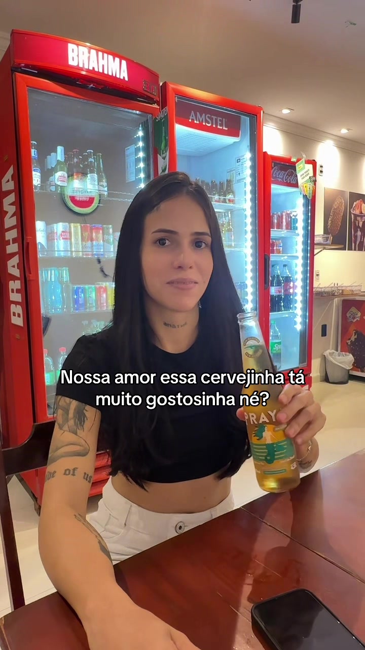 @Ana Thalia