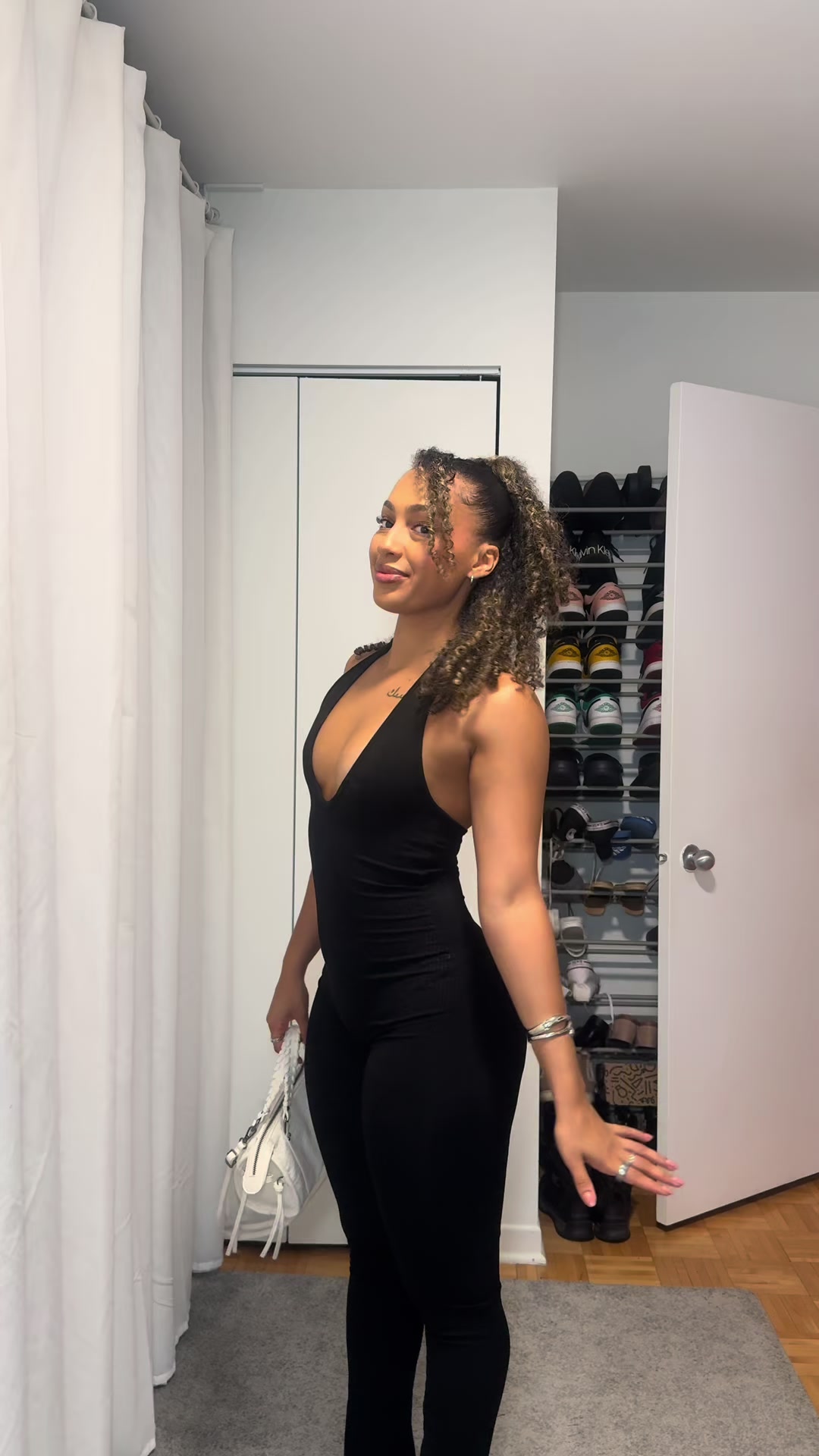 @Nelya