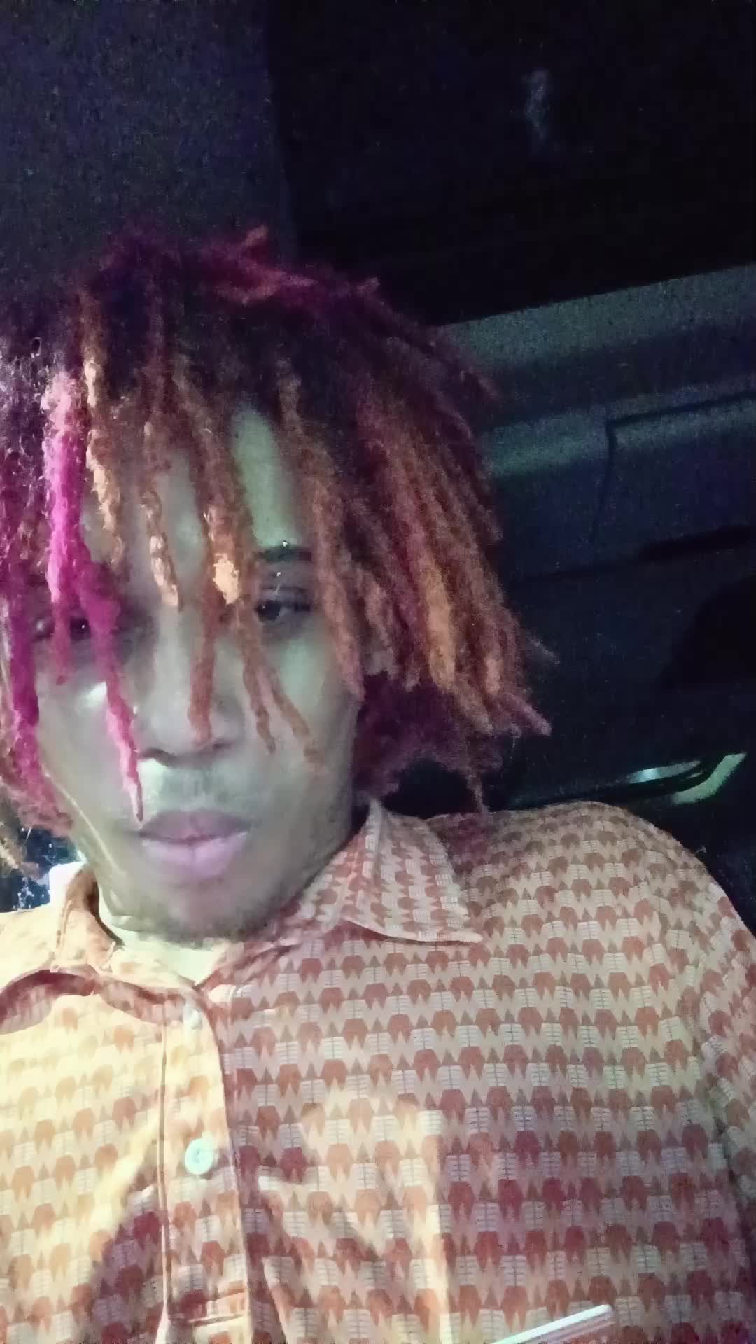 @👻