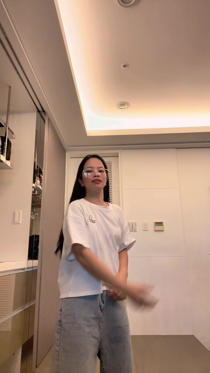 @khuletsko2🇲🇾🇹🇭🇦🇪🇸🇦🇹🇼