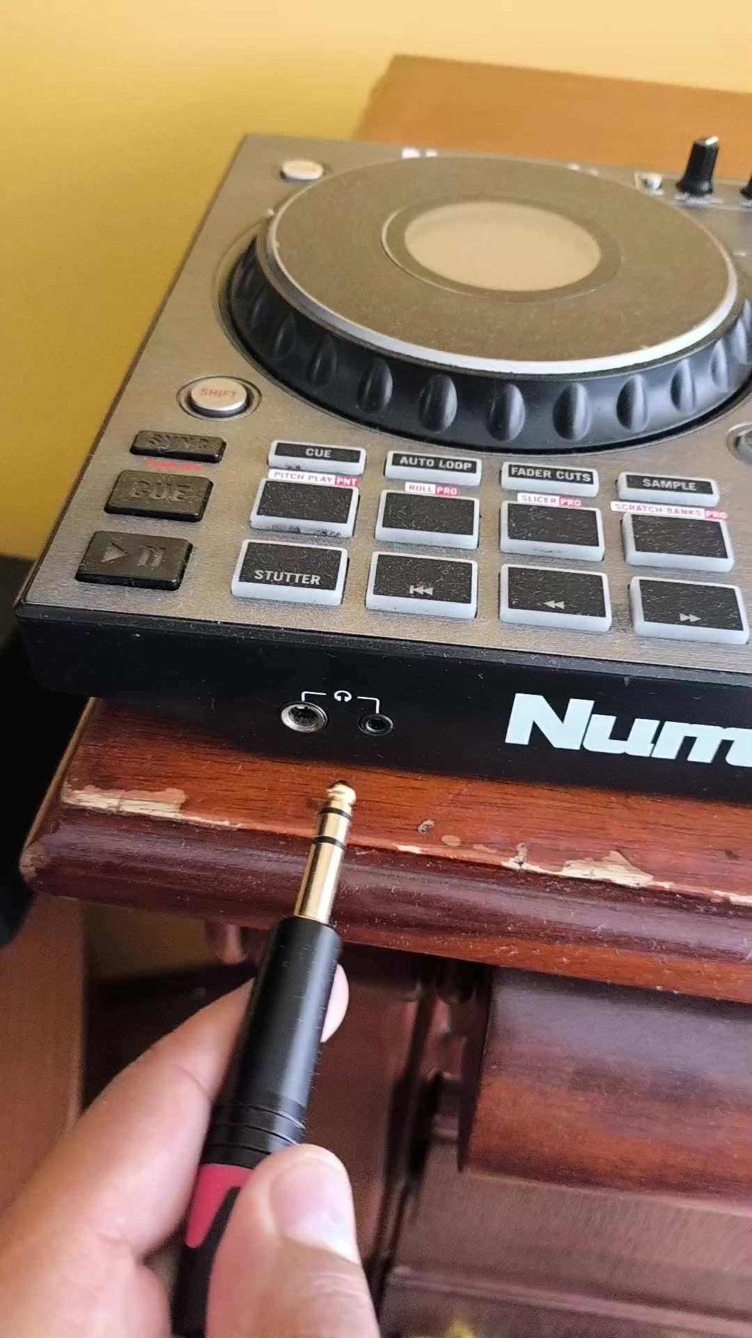 @Earthquake Sound