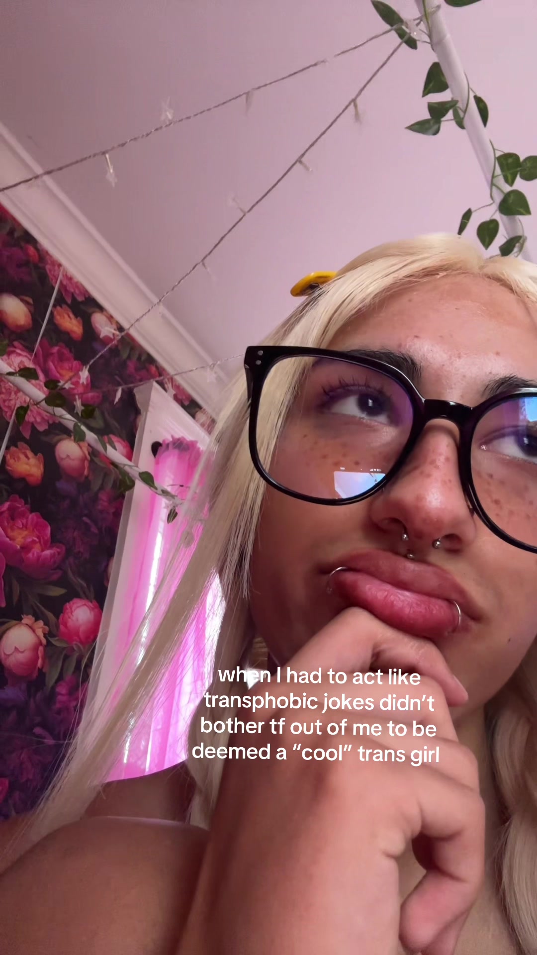 @≽ܫ≼