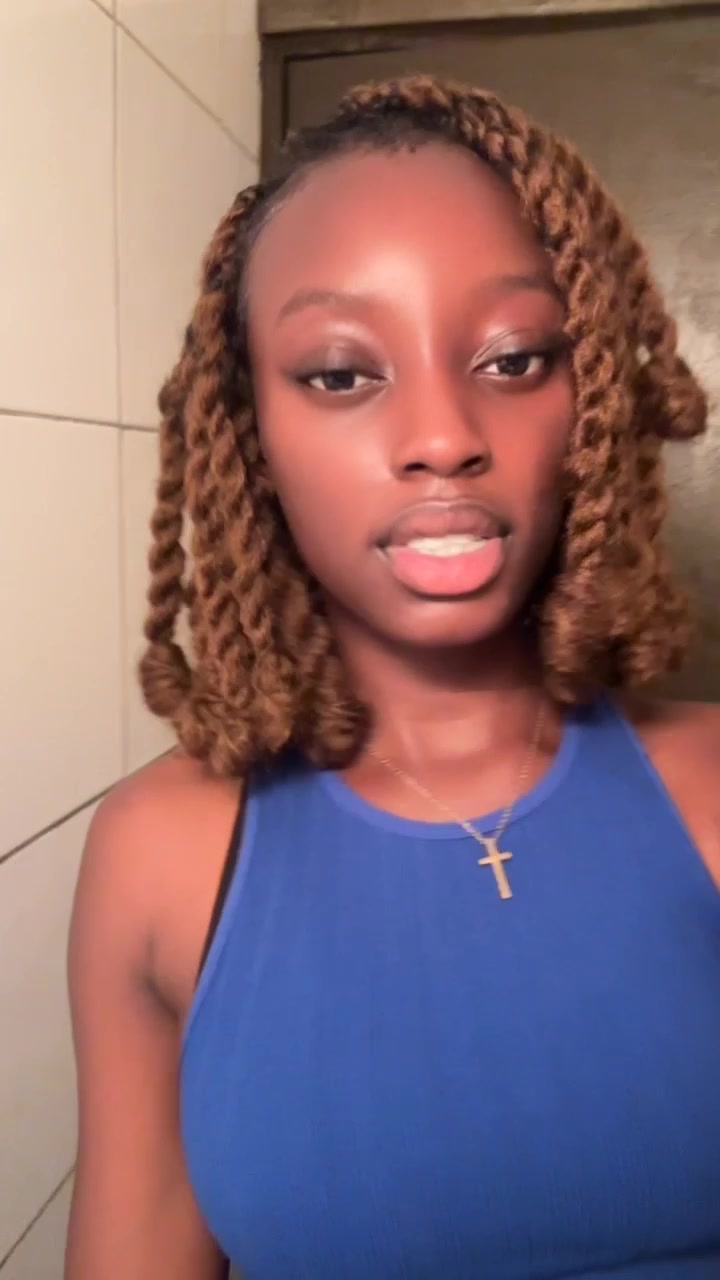 @12💋
