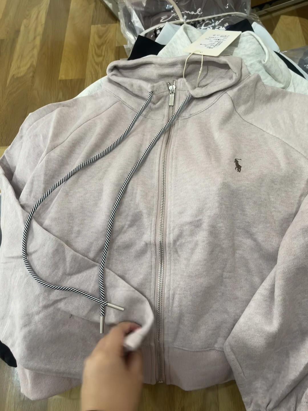 @Kit Kit Clothing(Tgi)