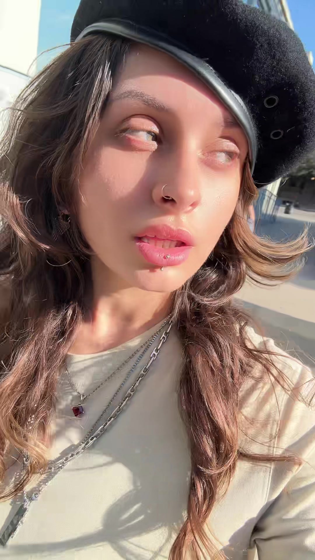 @Ellezworld__๐๐ ๐