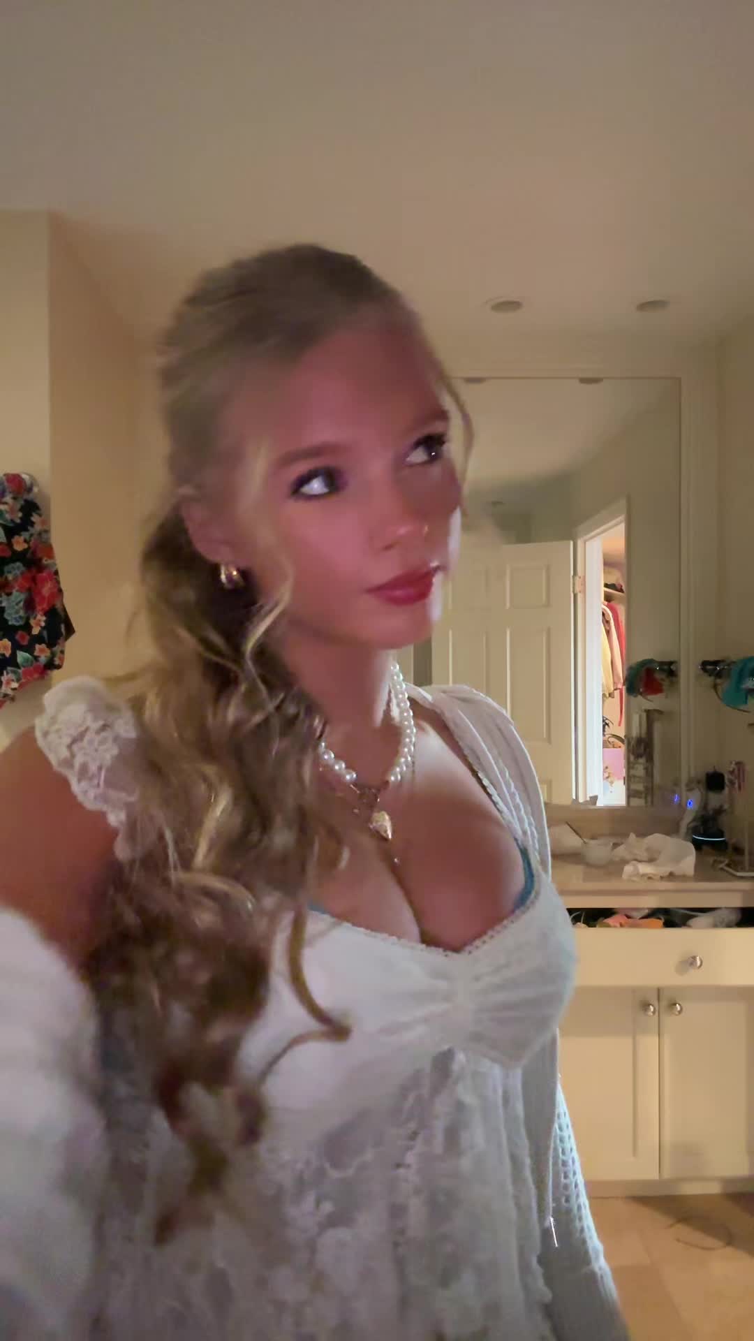 @🕺
