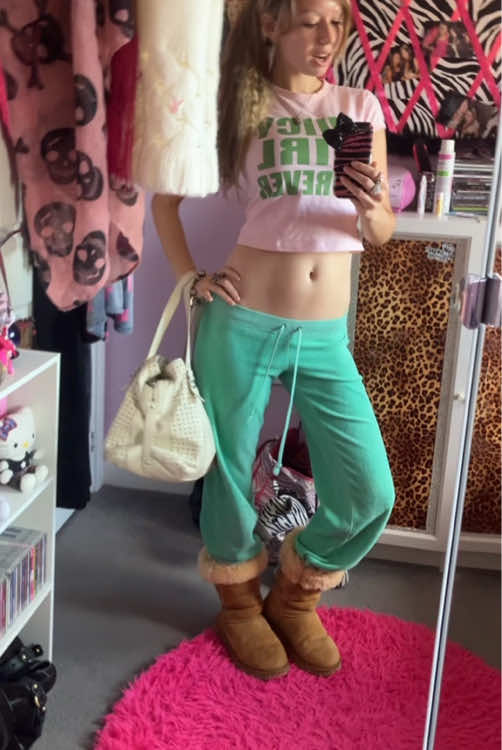@holly💖🐆🎀⭐️