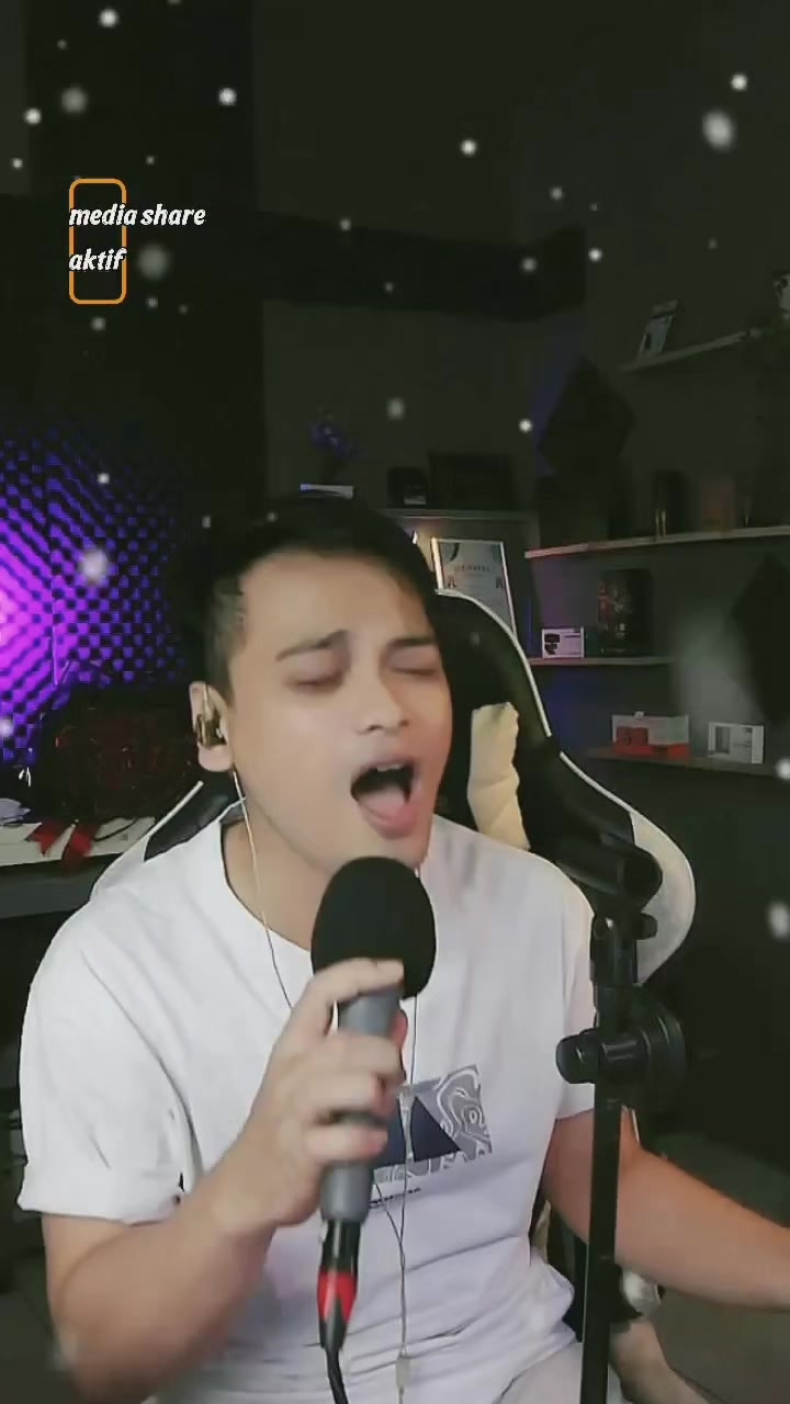 @Andiza