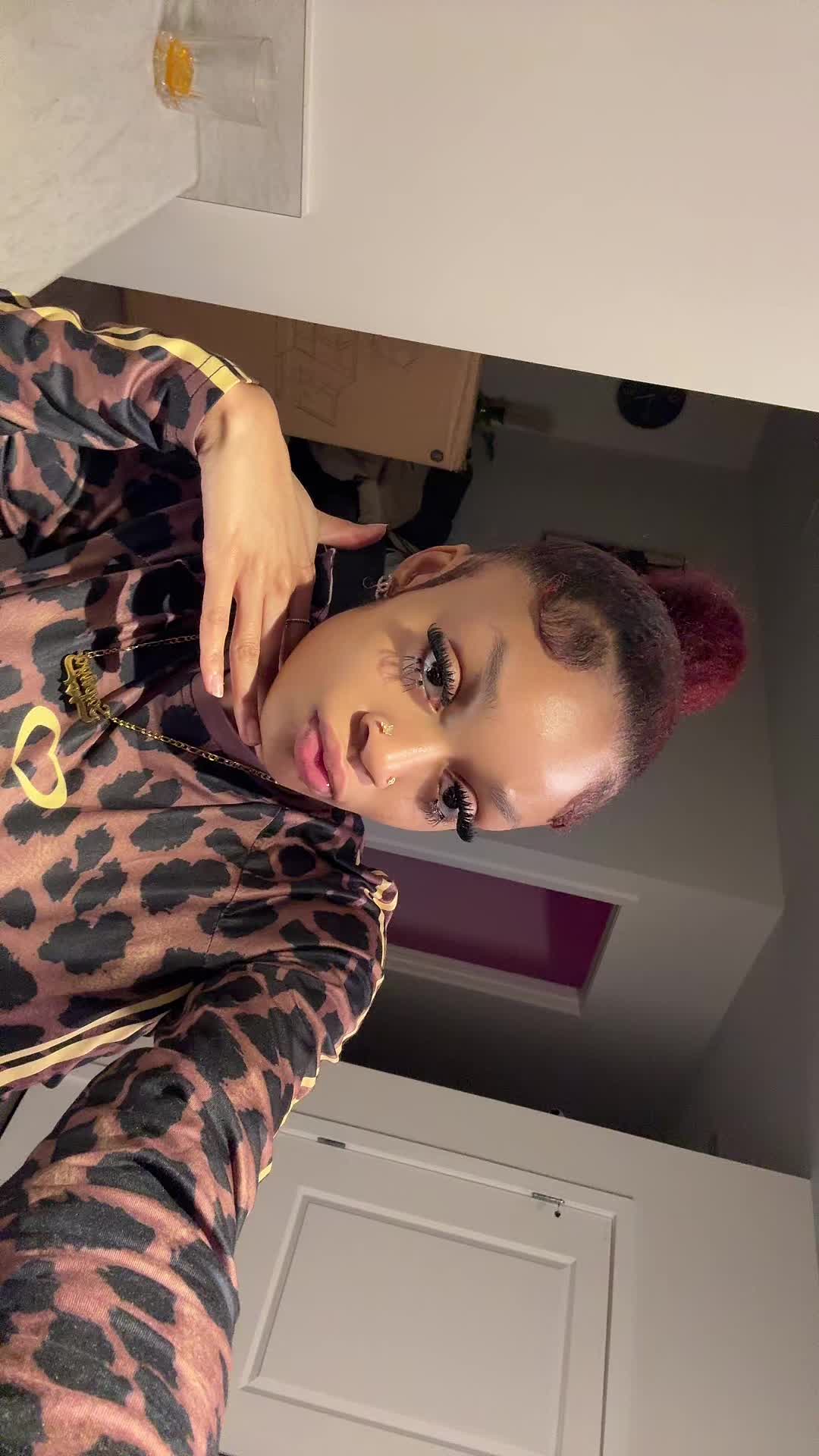 @PrettyyGangstaa🎀