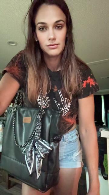 @FeralFLMama🌻 🧩