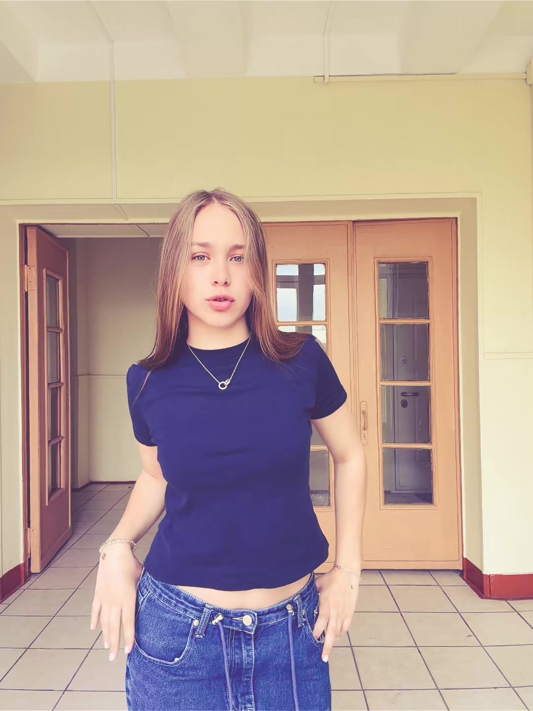 @arinkk
