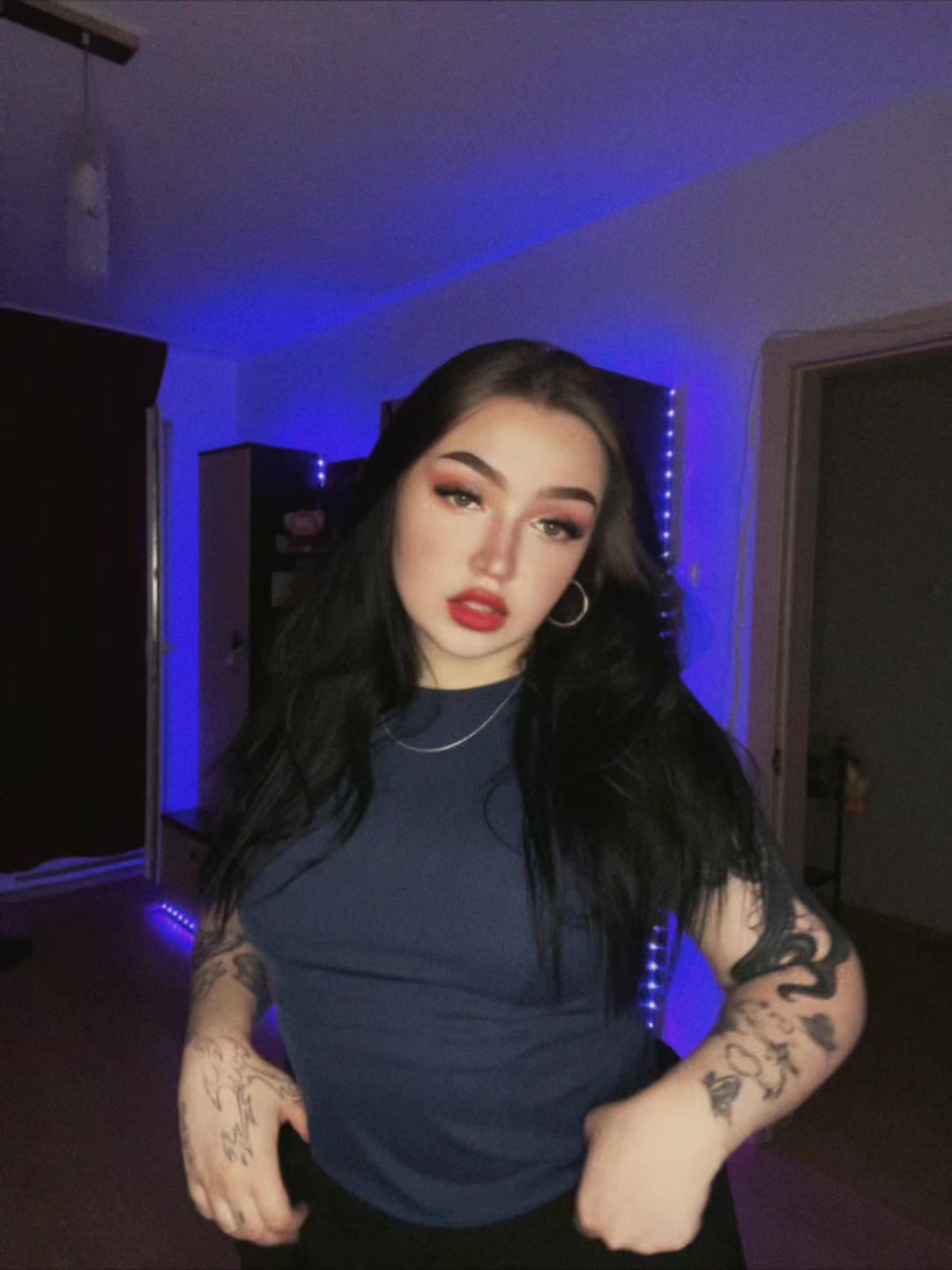 @...