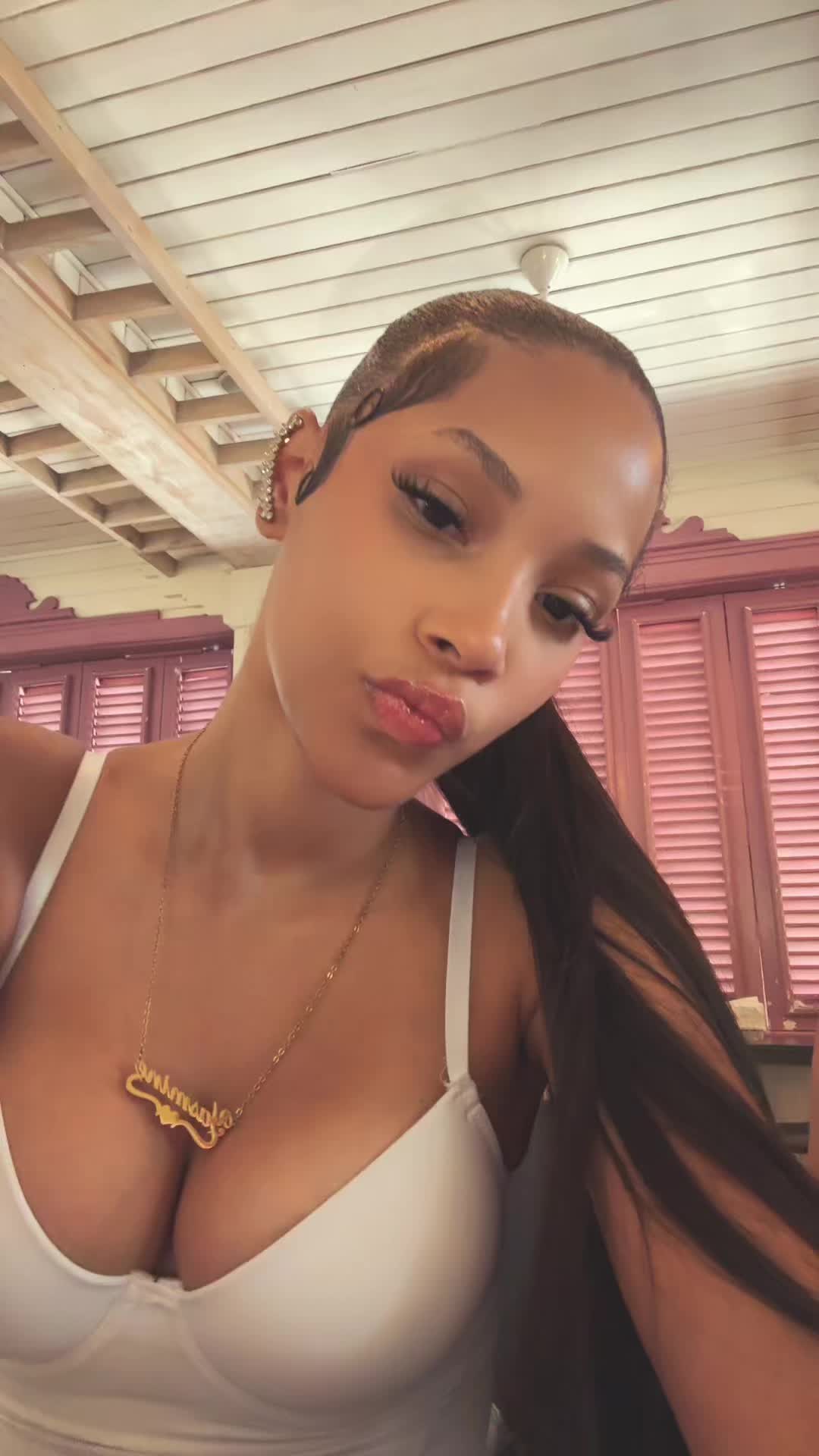 @𝓎𝒶𝓈𝓂𝒾𝓃ℯ🫶🏽