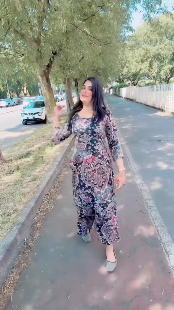@Zara Malik🦋