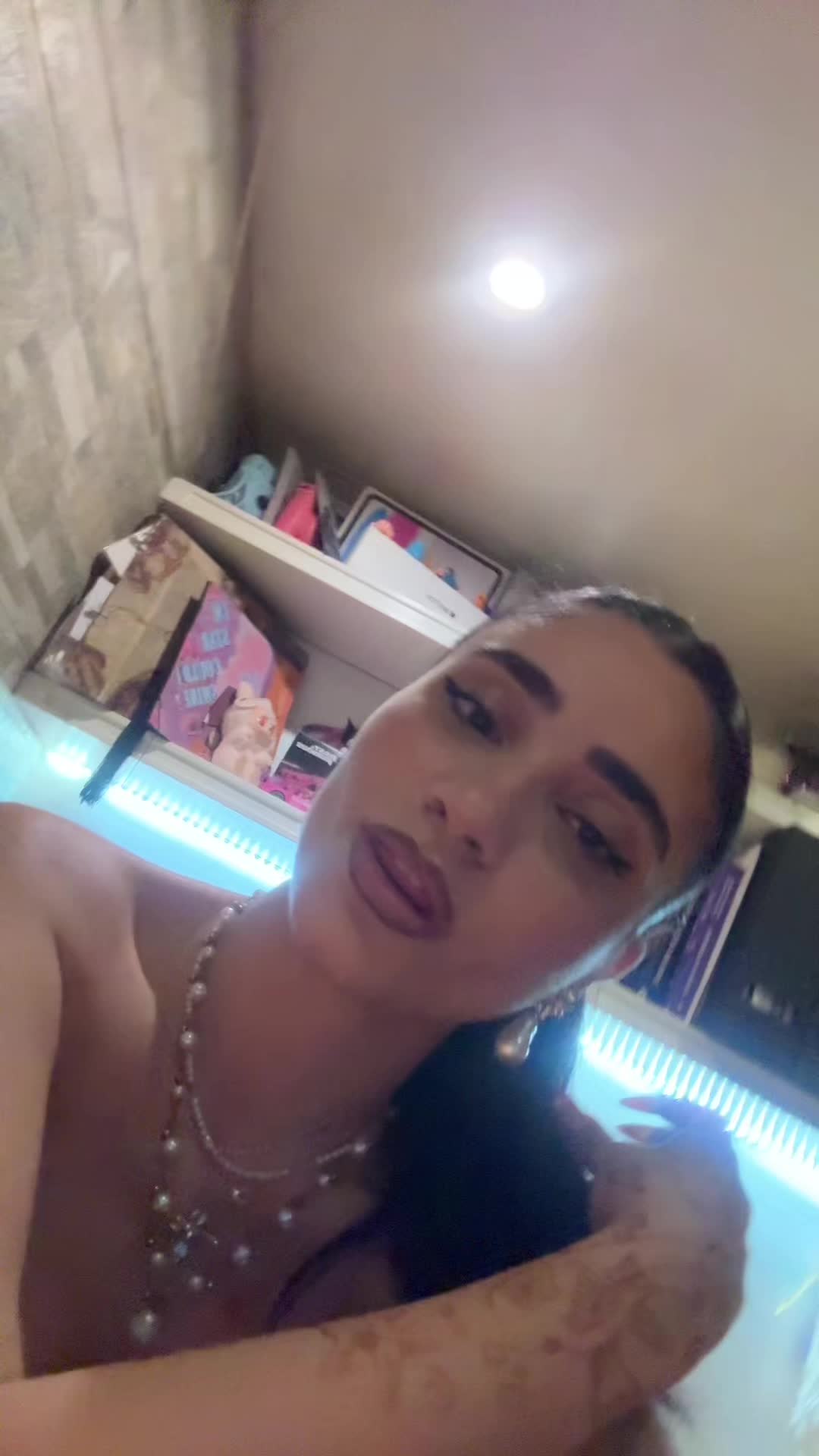 @elena