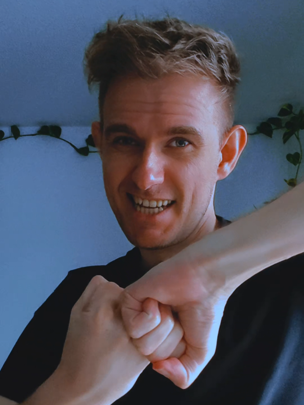 @𝐌𝐨𝐰𝐛𝐢𝐞🔥