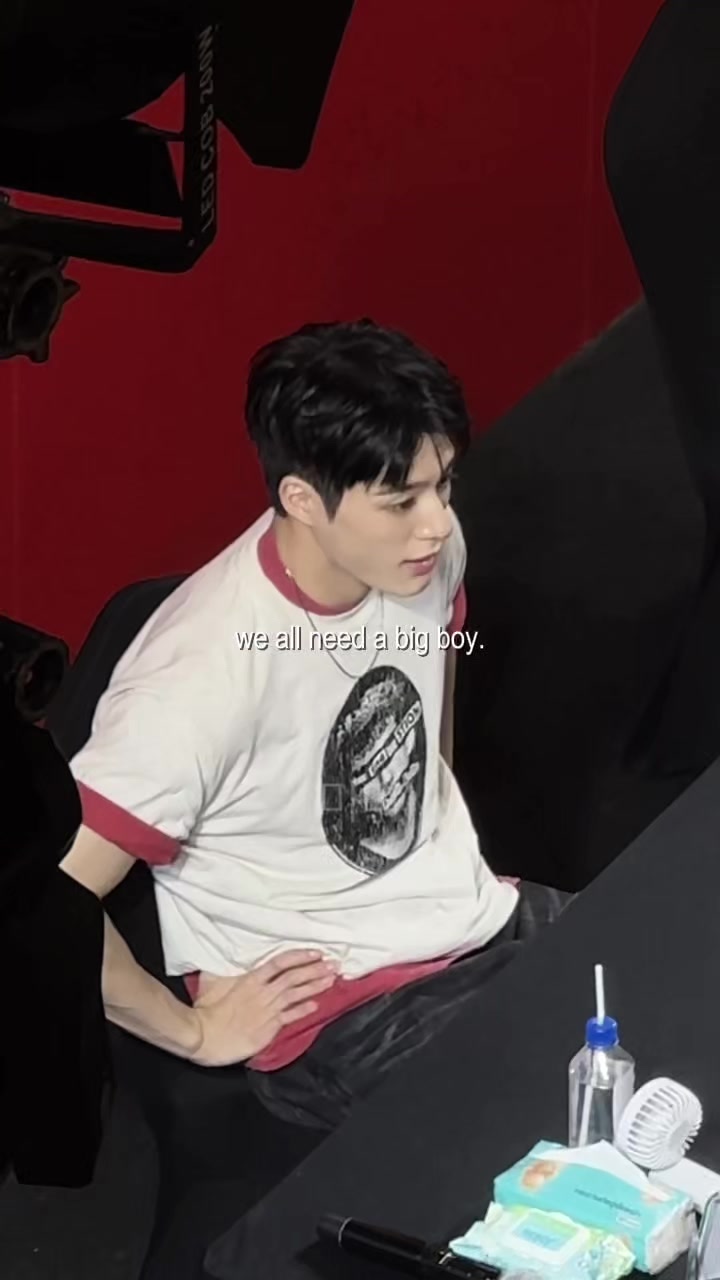 @โαurαโ.๐ ฬ