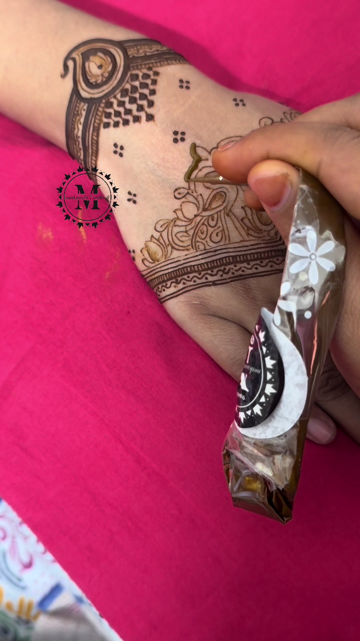 @Mahmuda's Mehndi