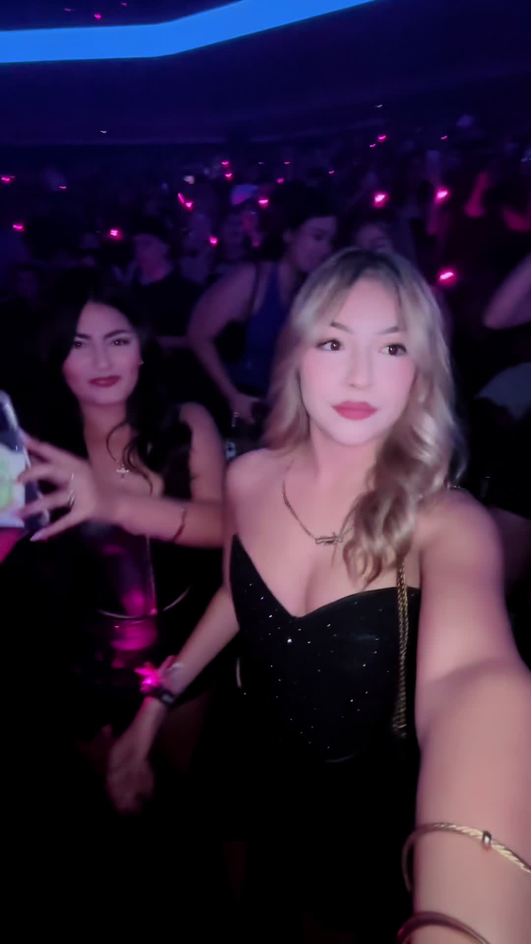 @𝐀 𝐙 𝐔 𝐋