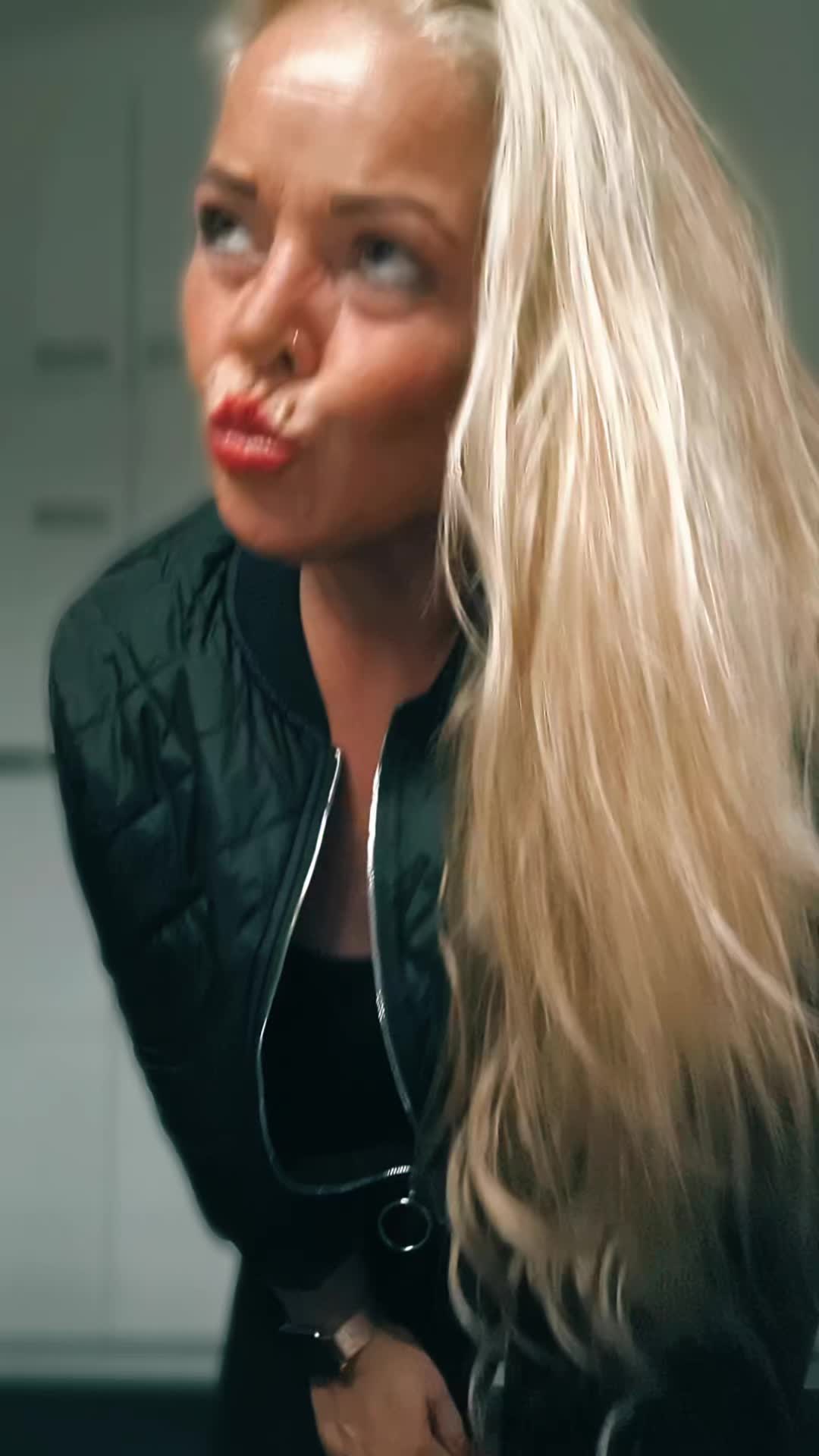 @🎶🇩🇪Janine 🇩🇪🎧
