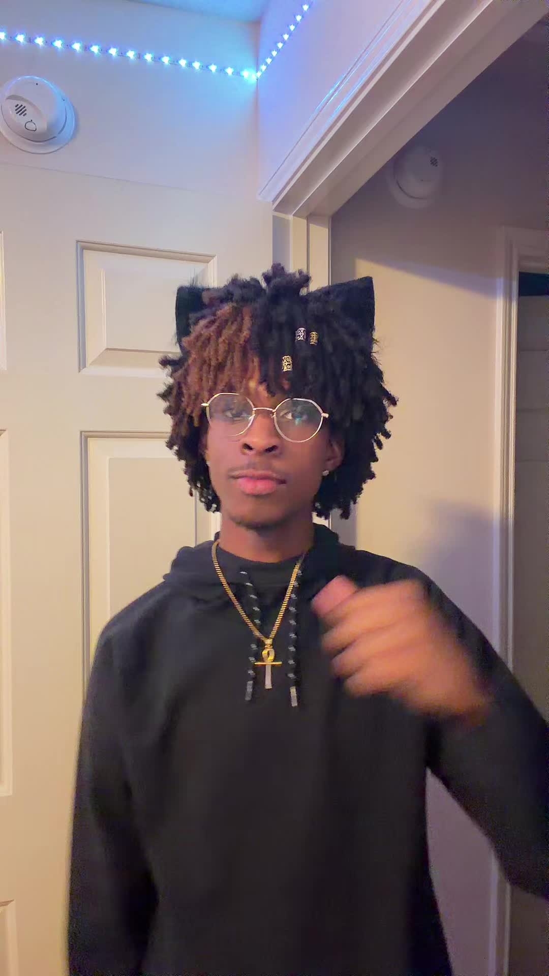 @Itspeanvt