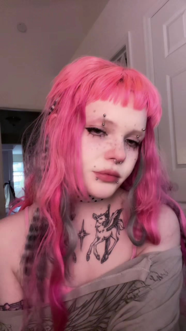 @kneesock