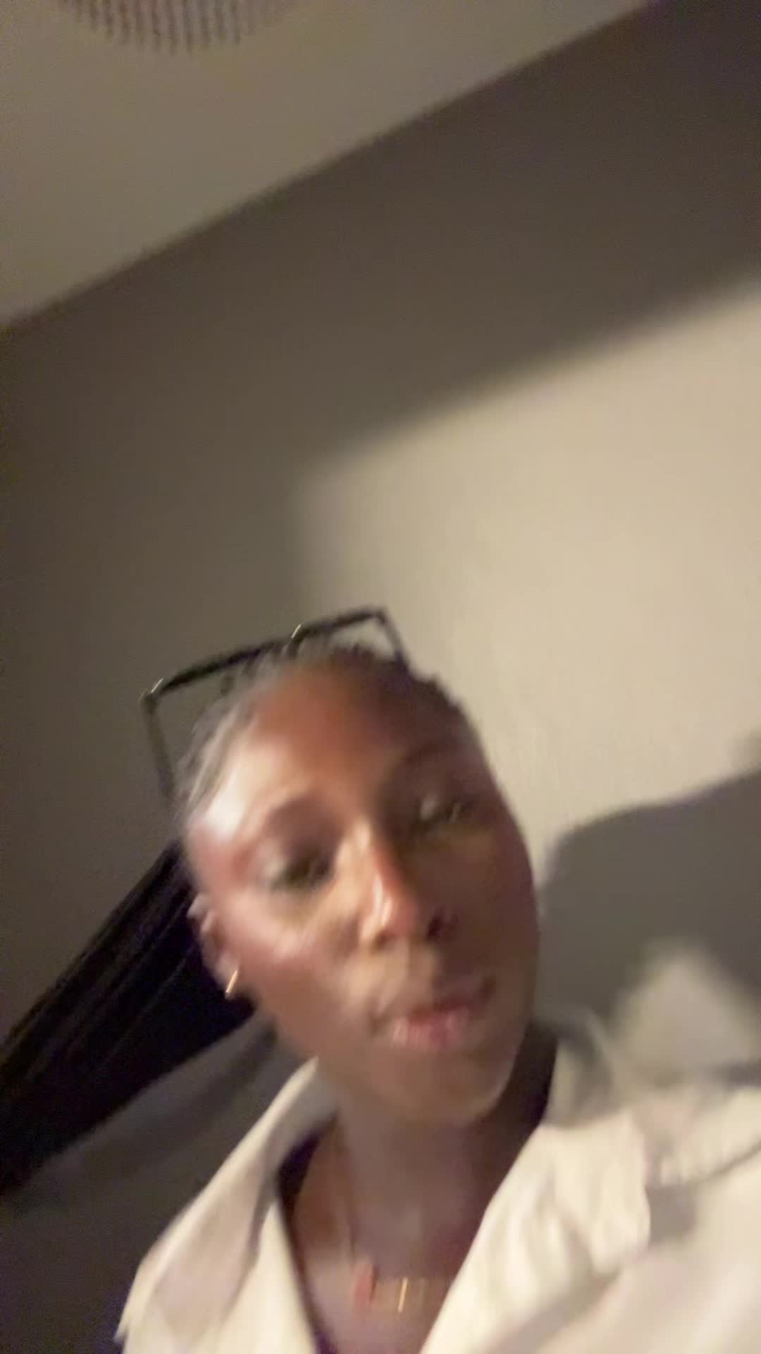@👸🏿