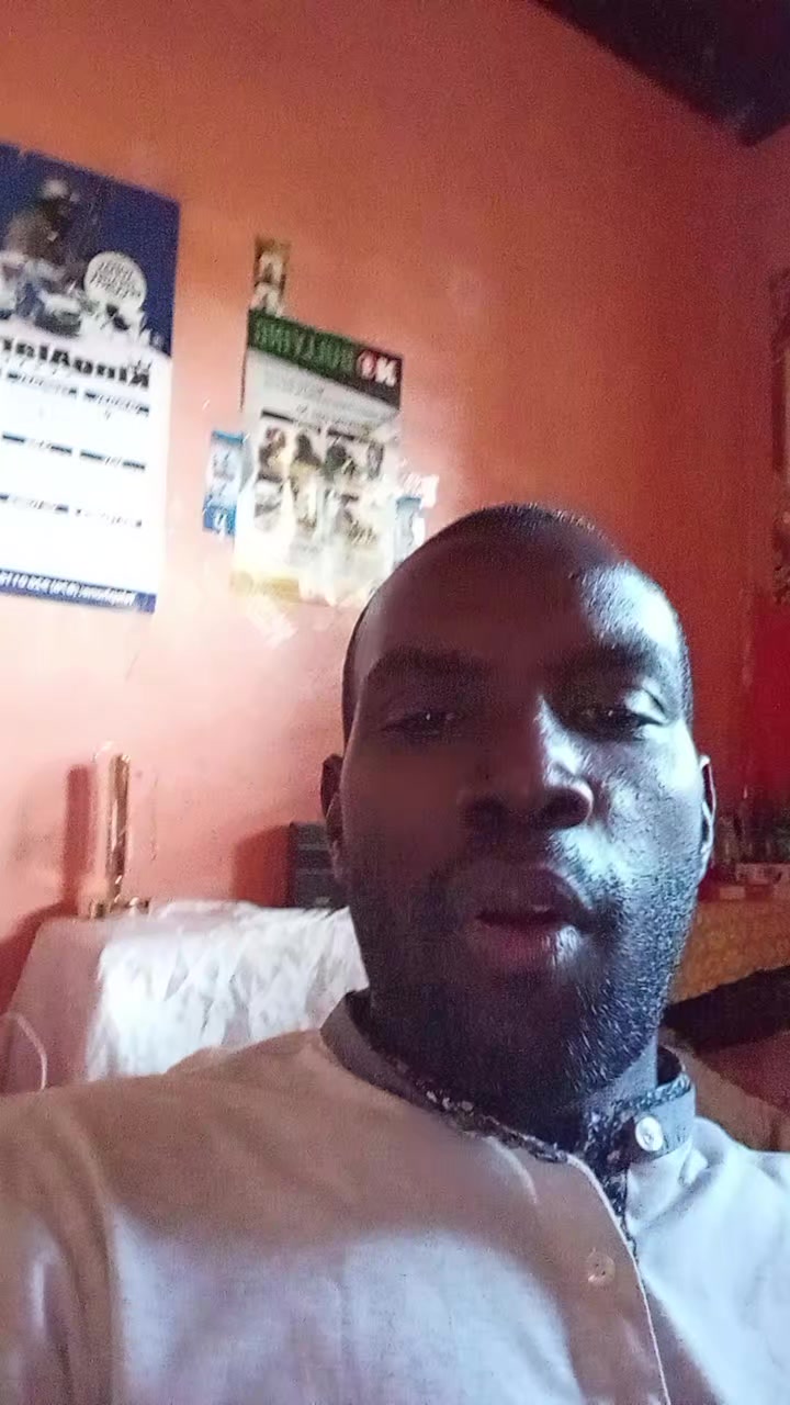 @Derval Maroon✊️