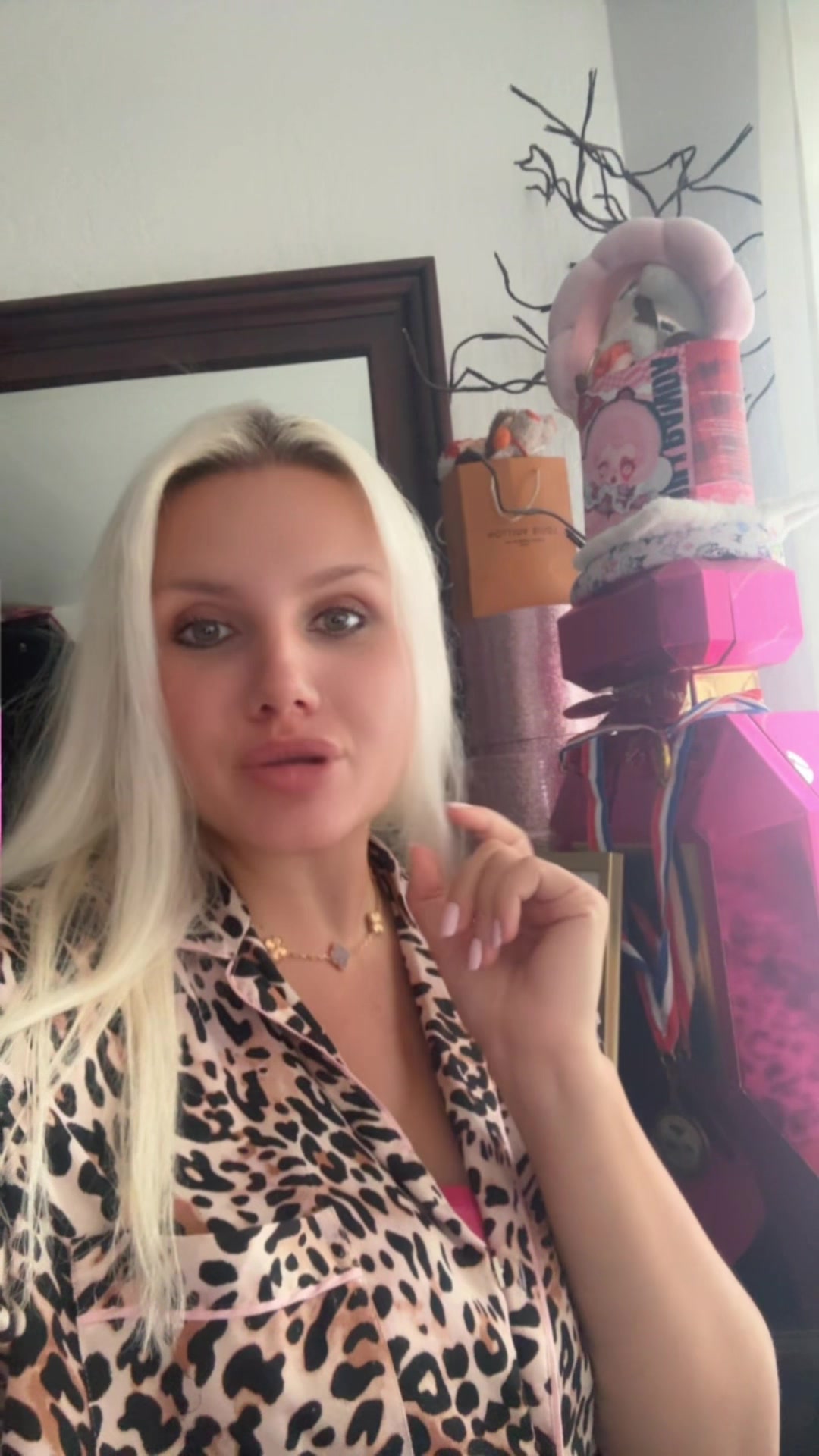 @LizaKse