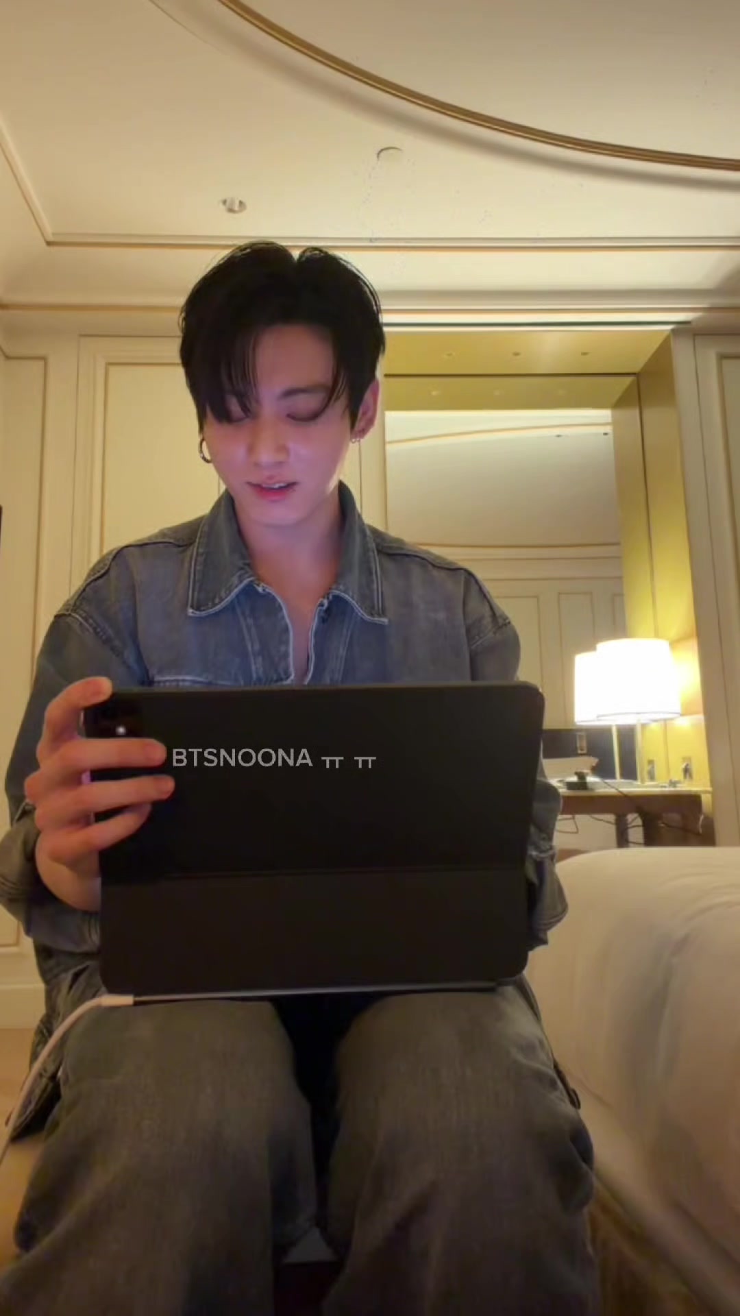 @BTS Noona ㅠ ㅠ