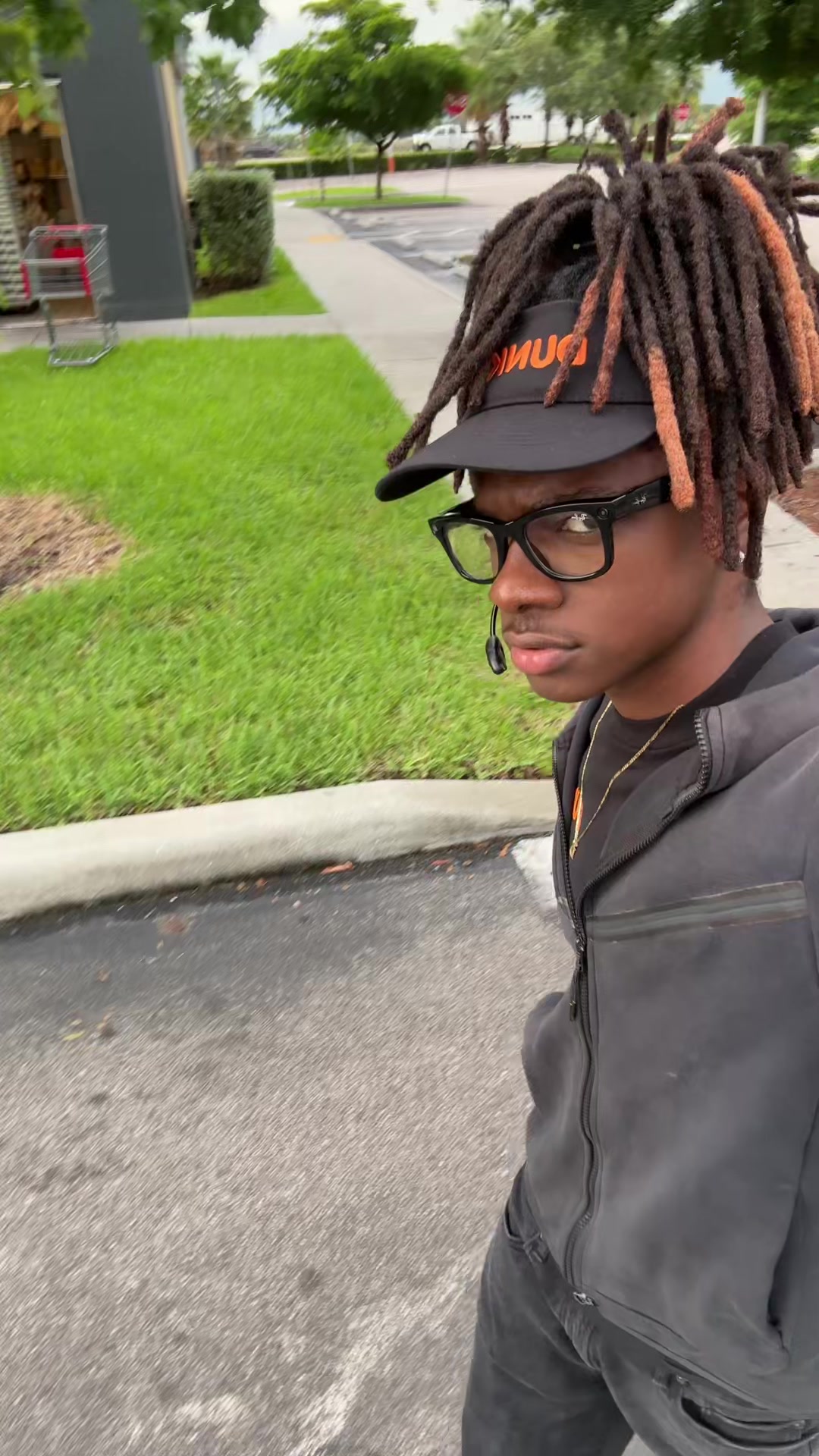 @d