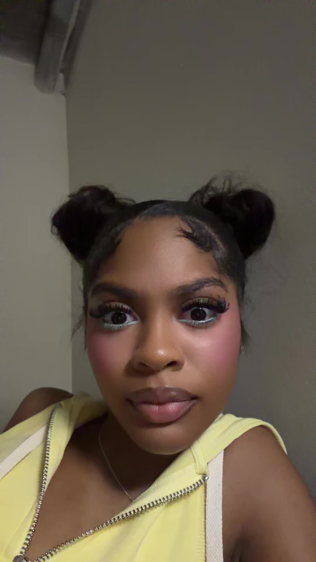 @kelsionaee