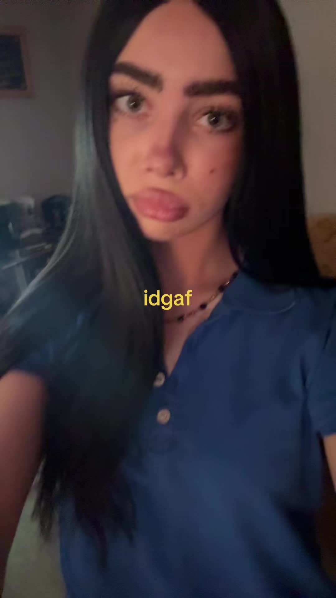 @illegallanatrix