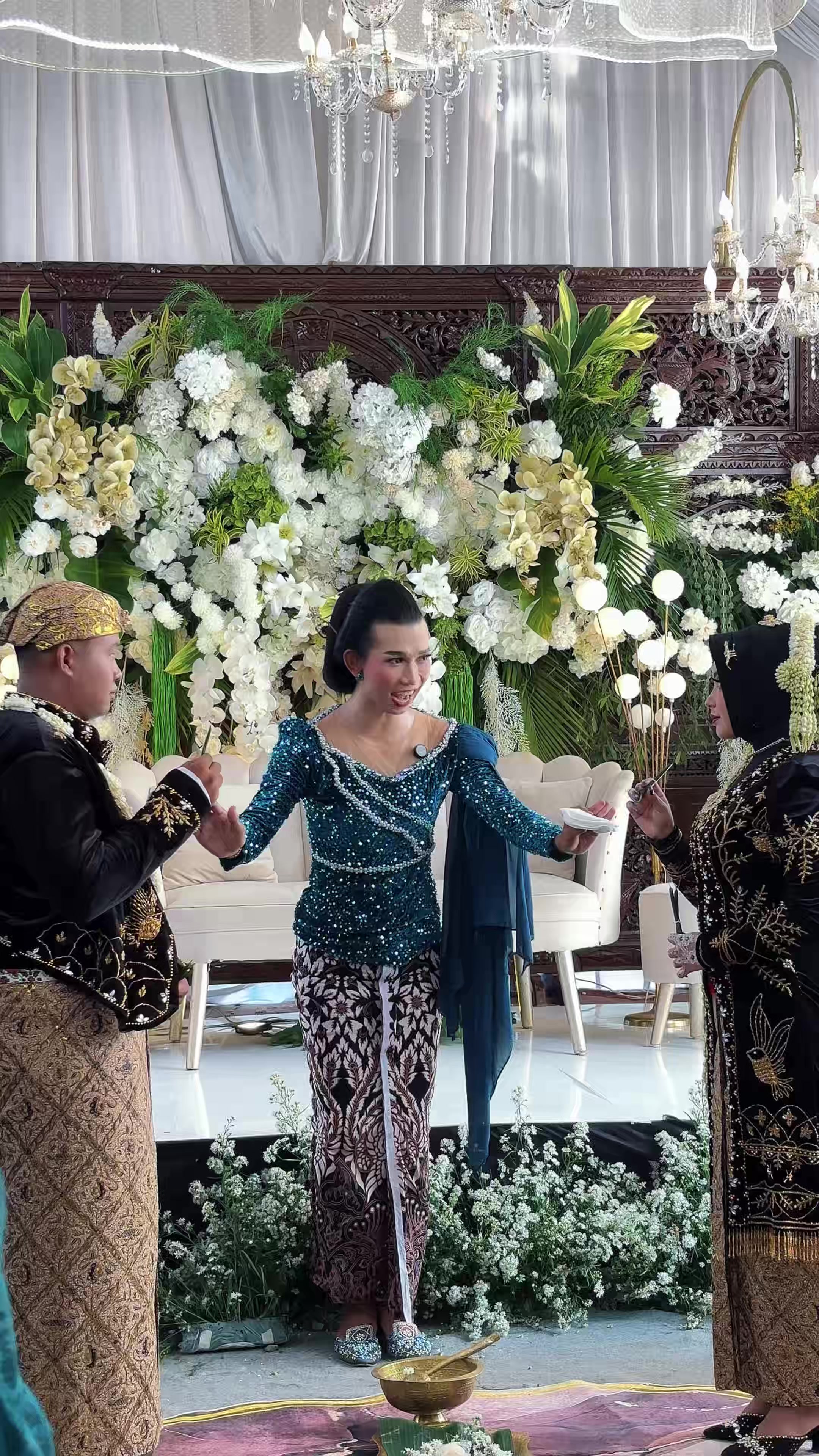 @Mbak Sari || Cucuk Lampah