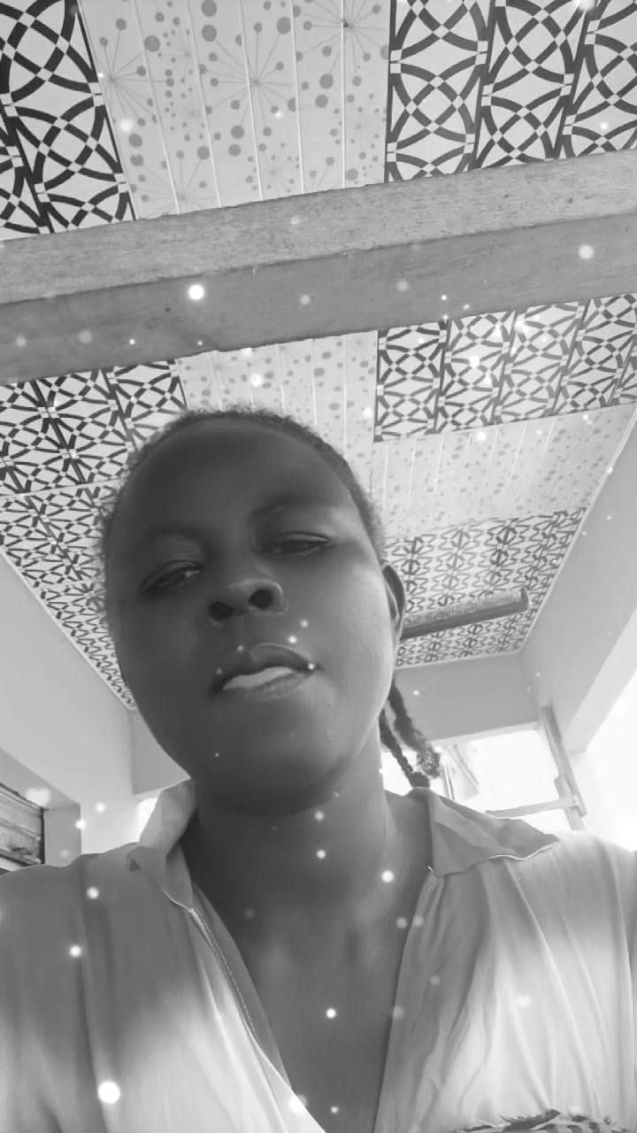@Janiwaa