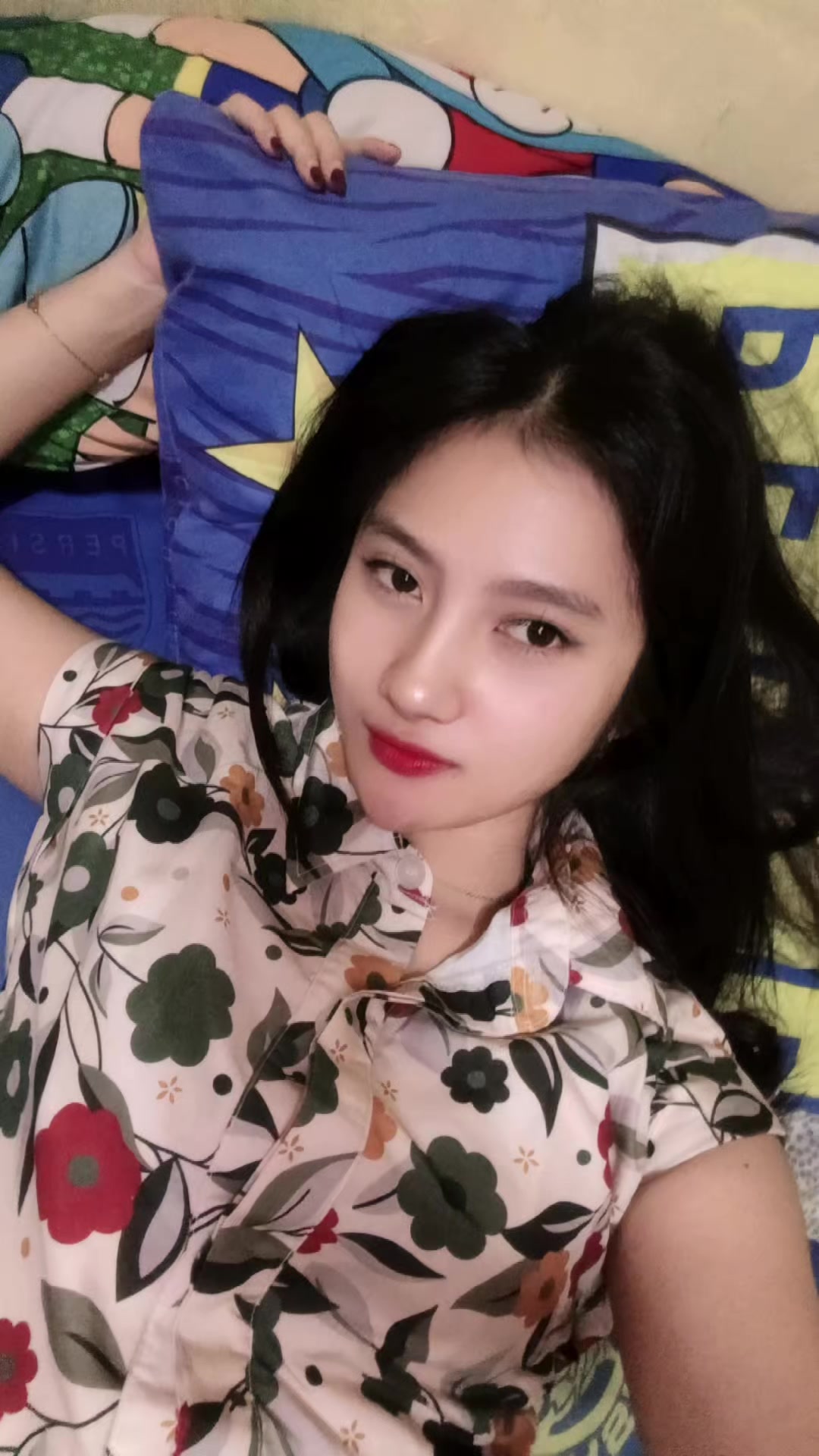 @Dari Kontak Anda