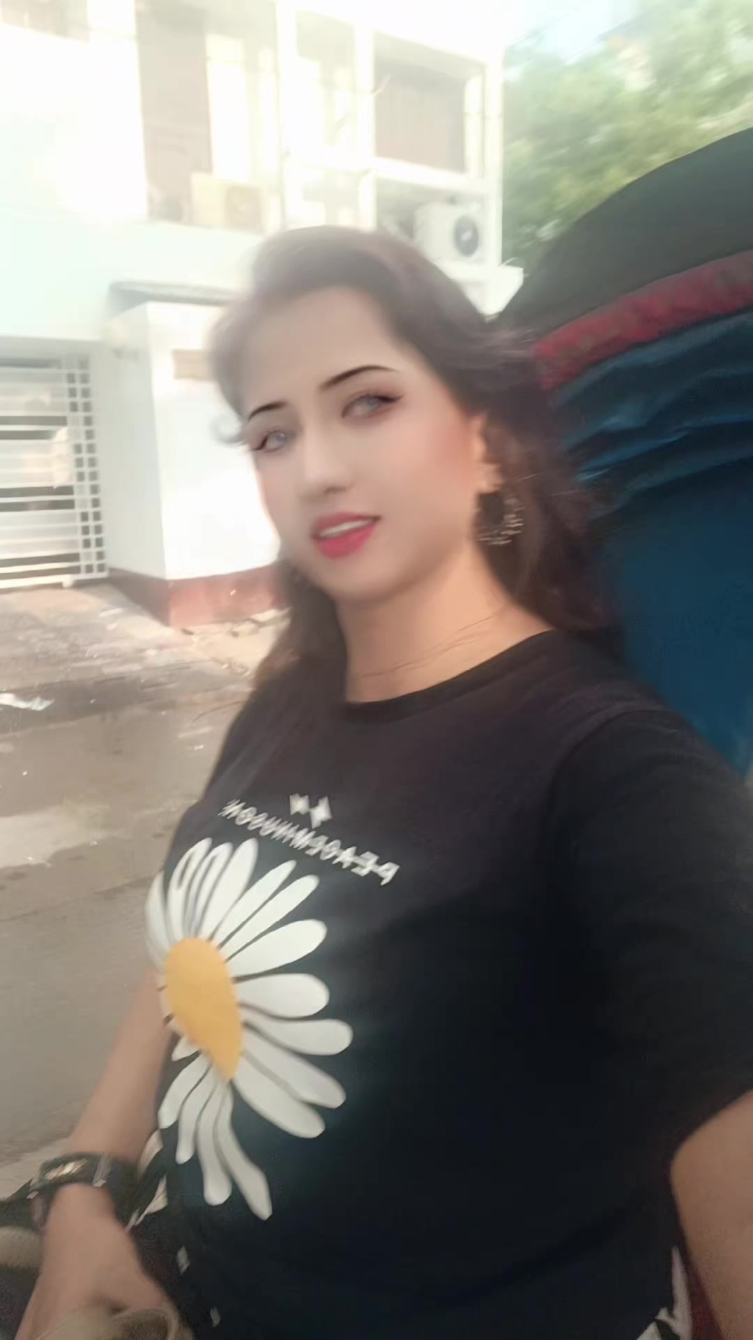 @Misty meye84