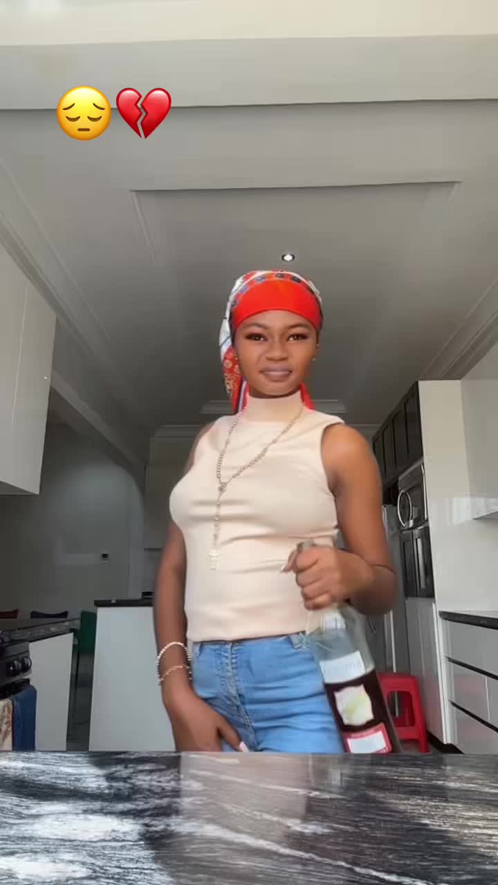 @🙈Ms.💕Becca🦋