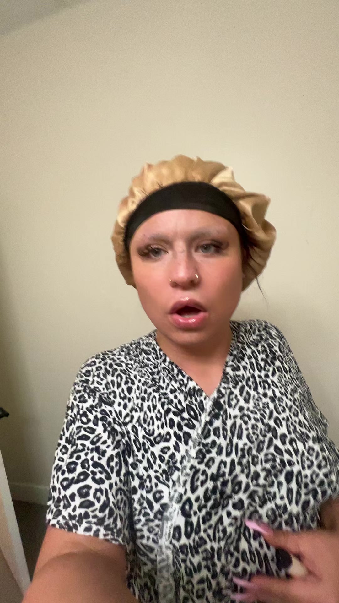 @joniethebrat
