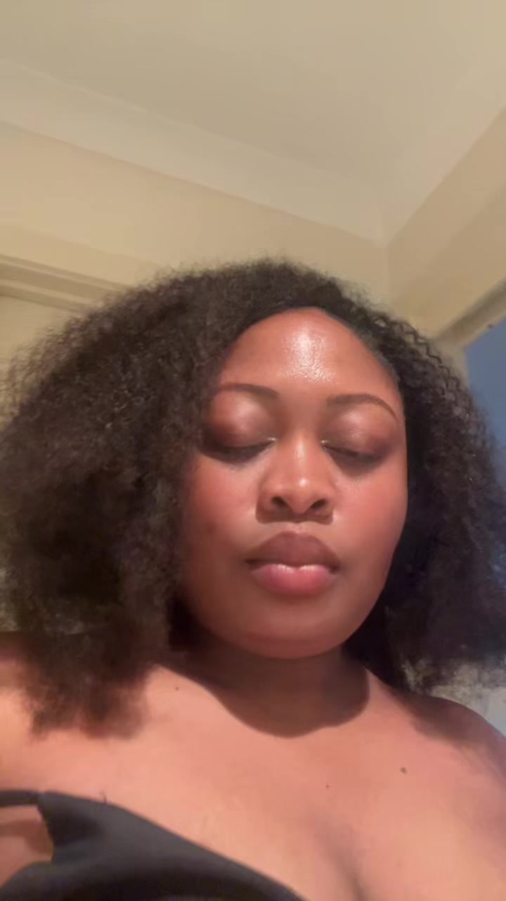 @MEL Là Capricorn ♑️🇨🇬❤️🇦🇺