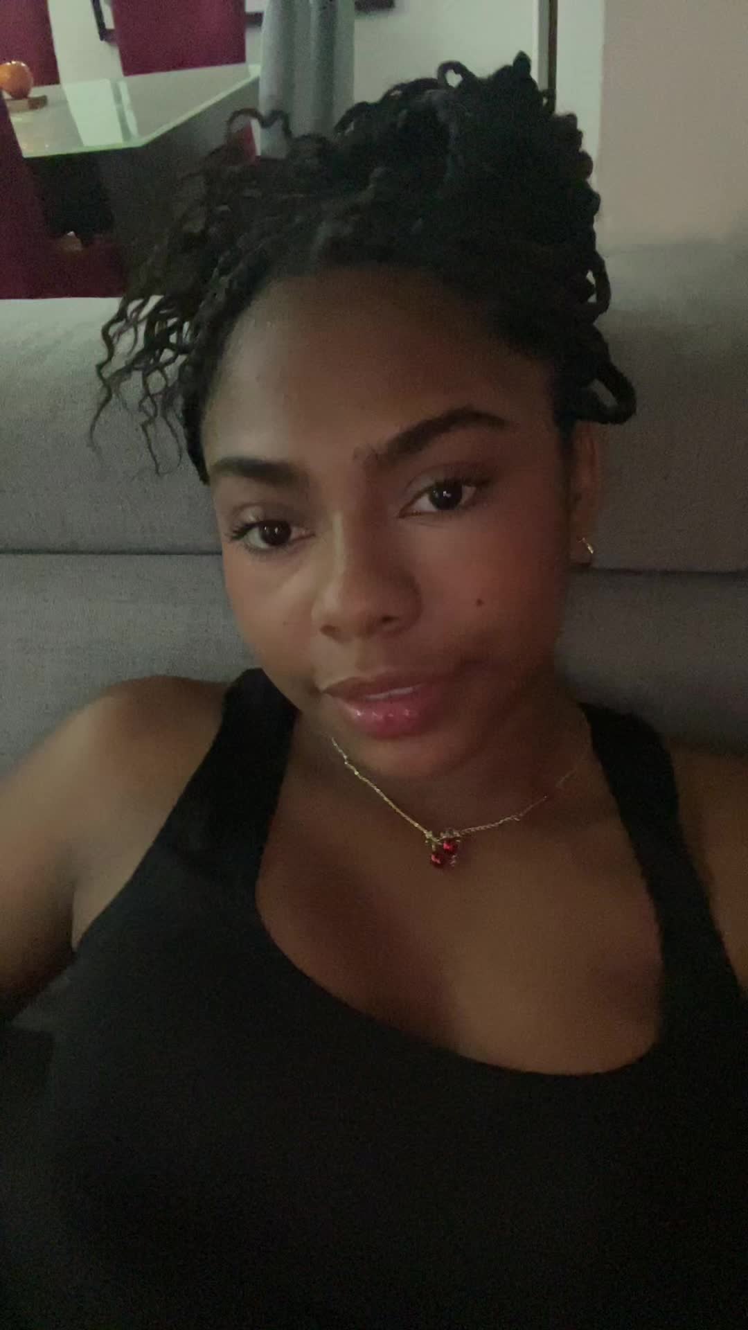 @jeanneyvic