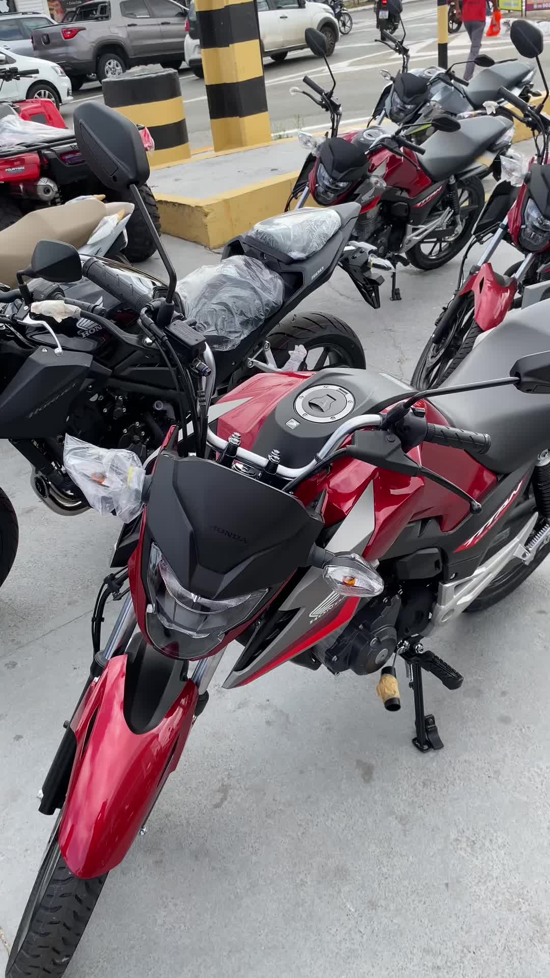 @LUIS HONDA