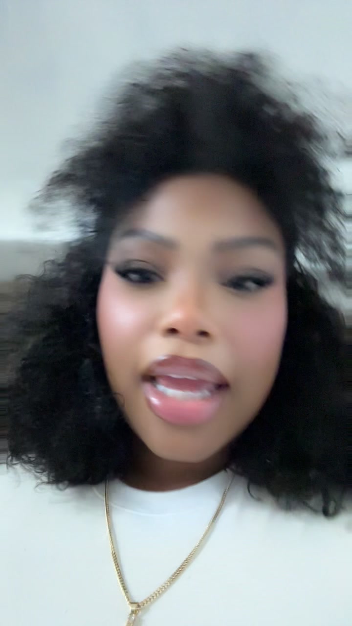 @Brittany🦋🐝