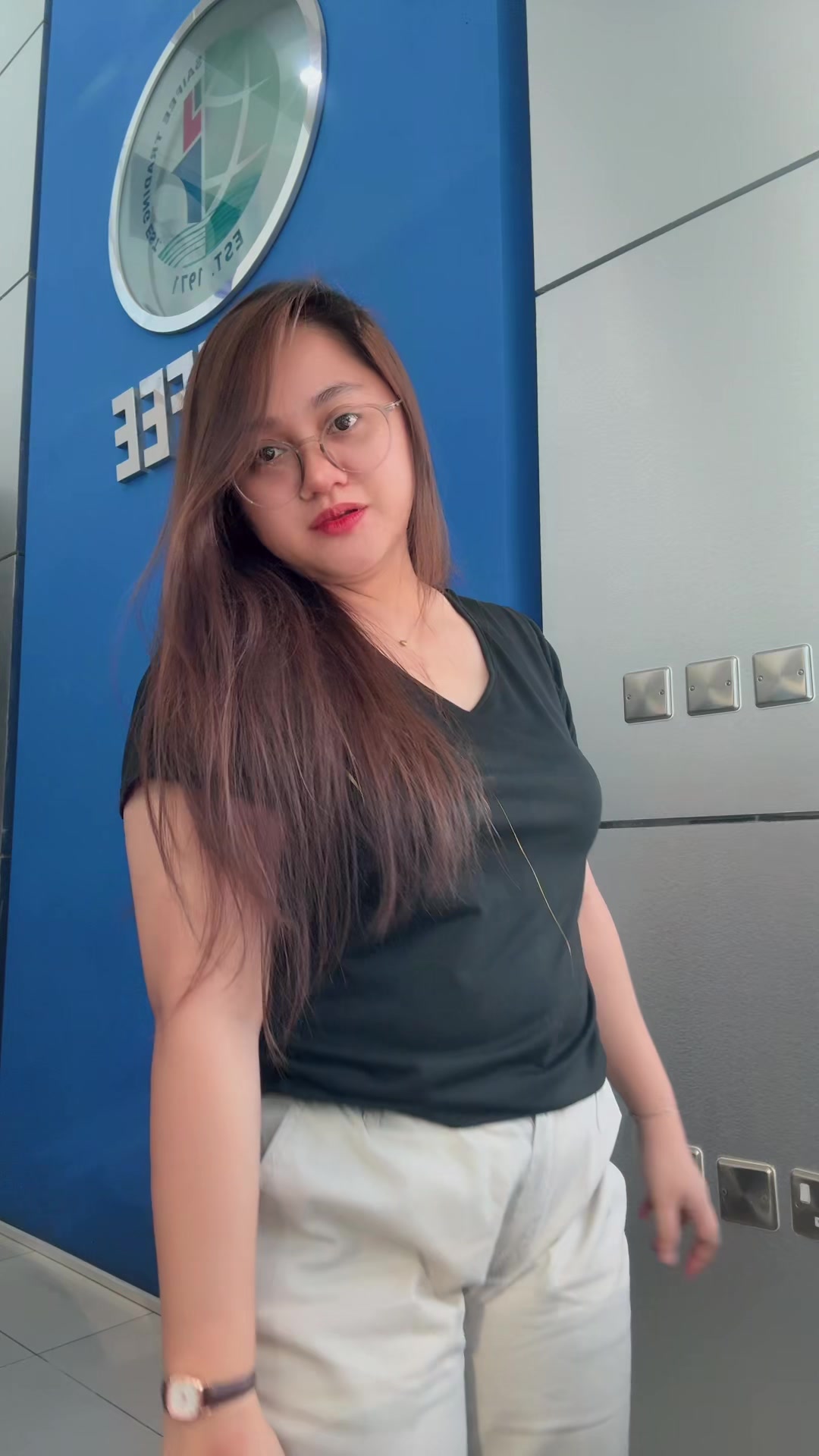 @hnybeeb