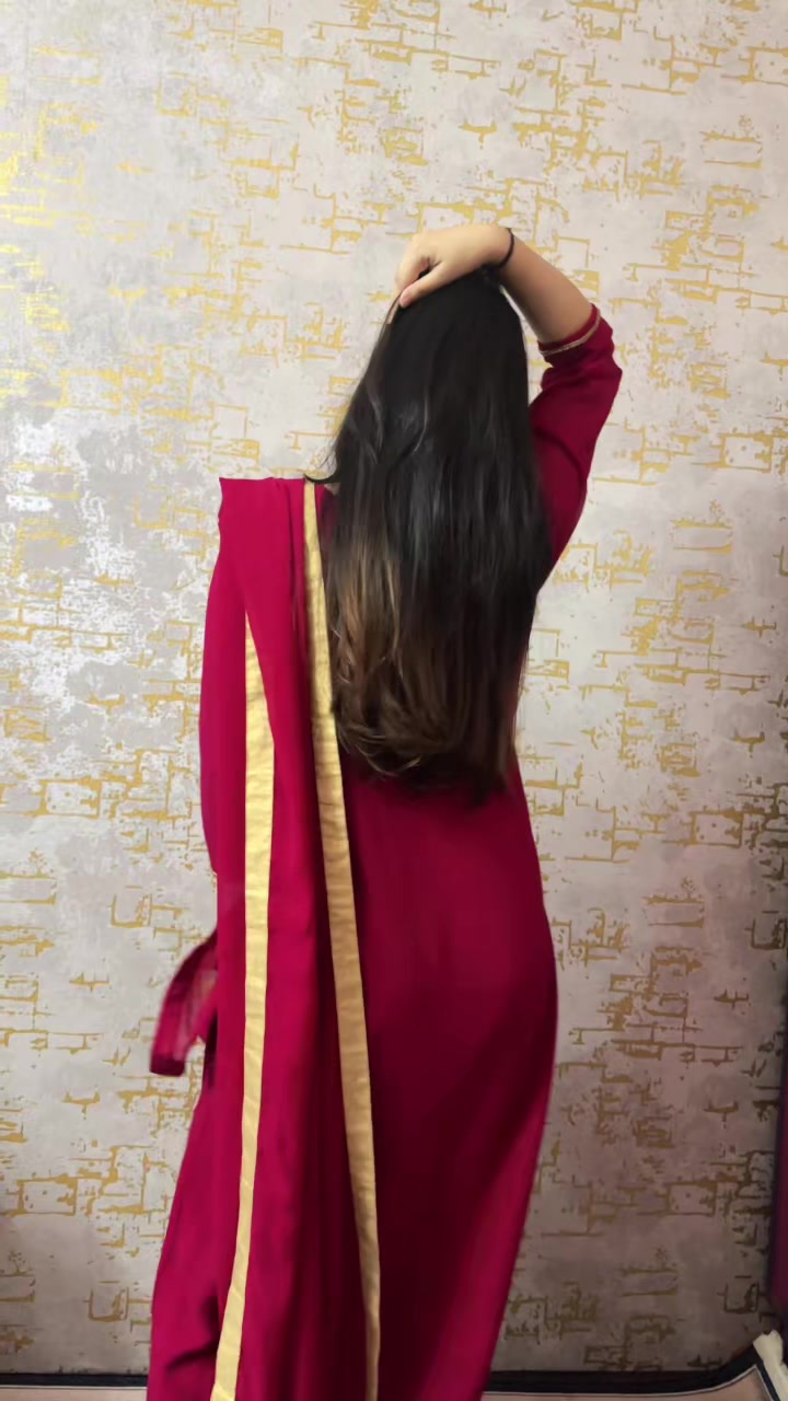 @AKRITI👑
