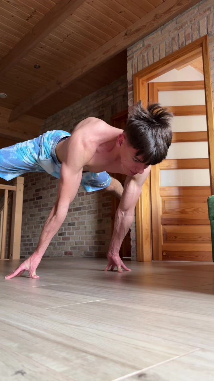 @Oskar Kucharski