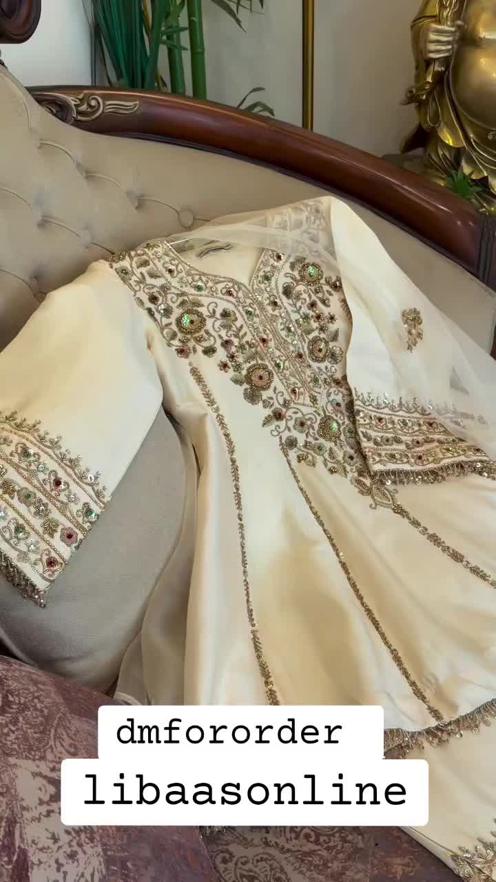 @ਲਿਬਾਸ by ਕੌਰ